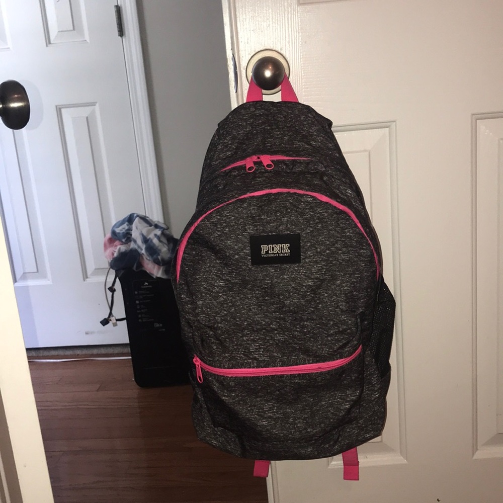 vs pink backpack pink and gray💕